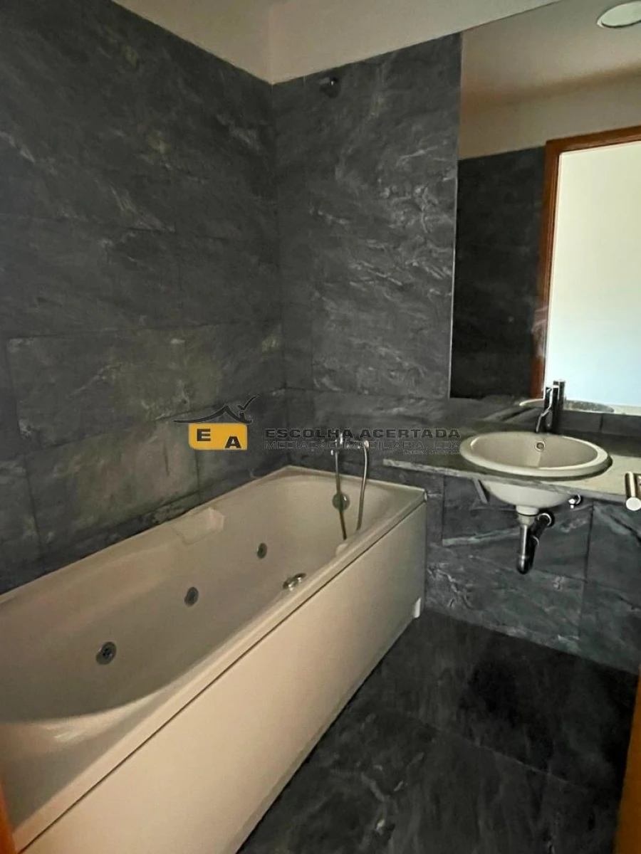 Apartamento T3 para Venda em Moreira Foto 10