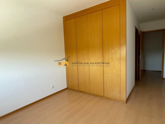 Apartamento T3 para Venda em Moreira Foto 9