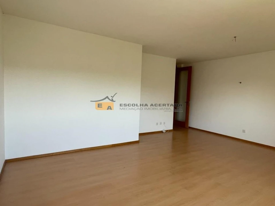 Apartamento T3 para Venda em Moreira Foto 13