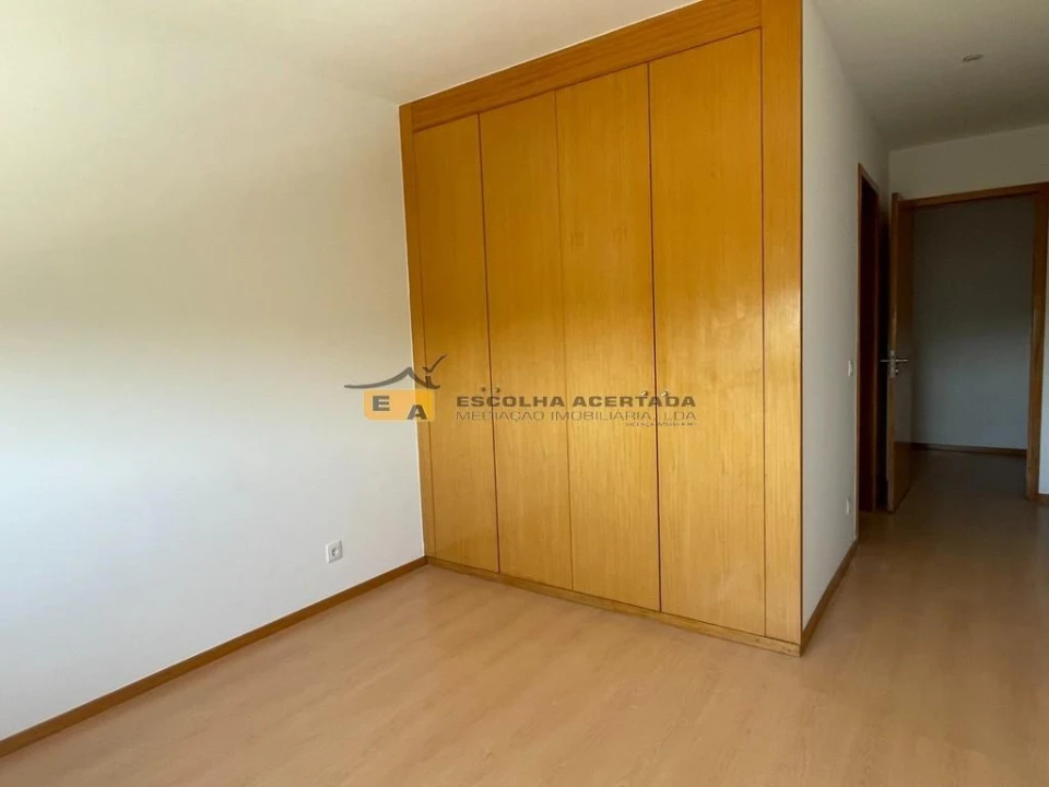 Apartamento T3 para Venda em Moreira Foto 9