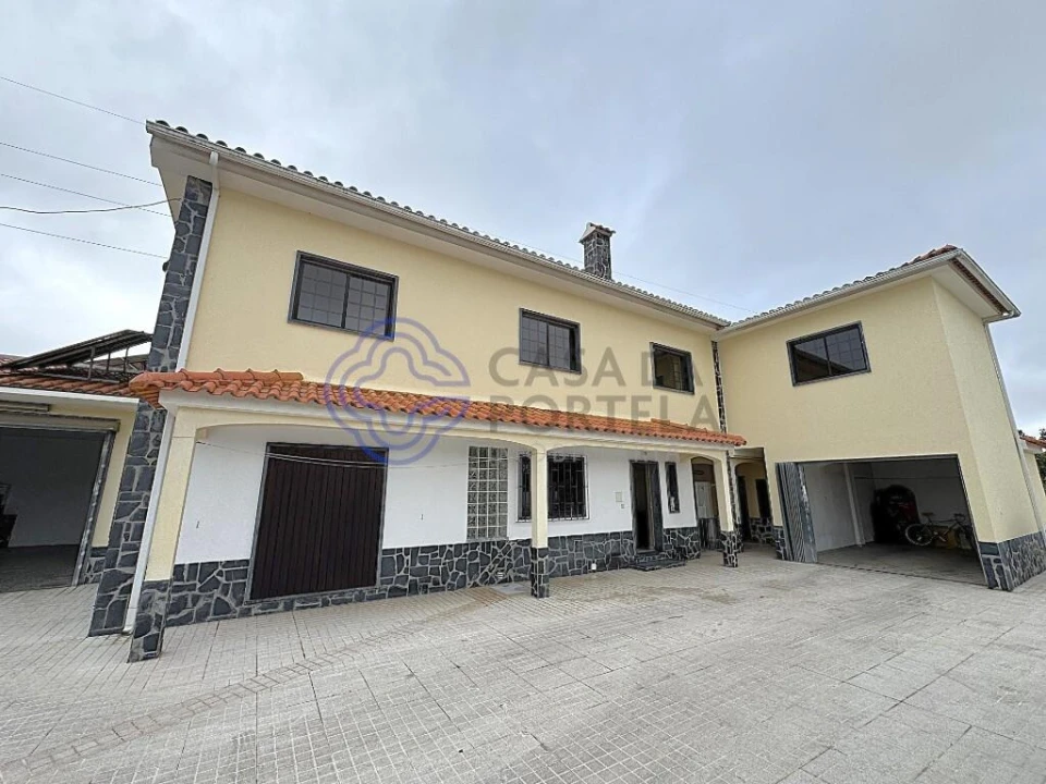 Moradia T4 para Venda em Quinta do Conde Foto 4
