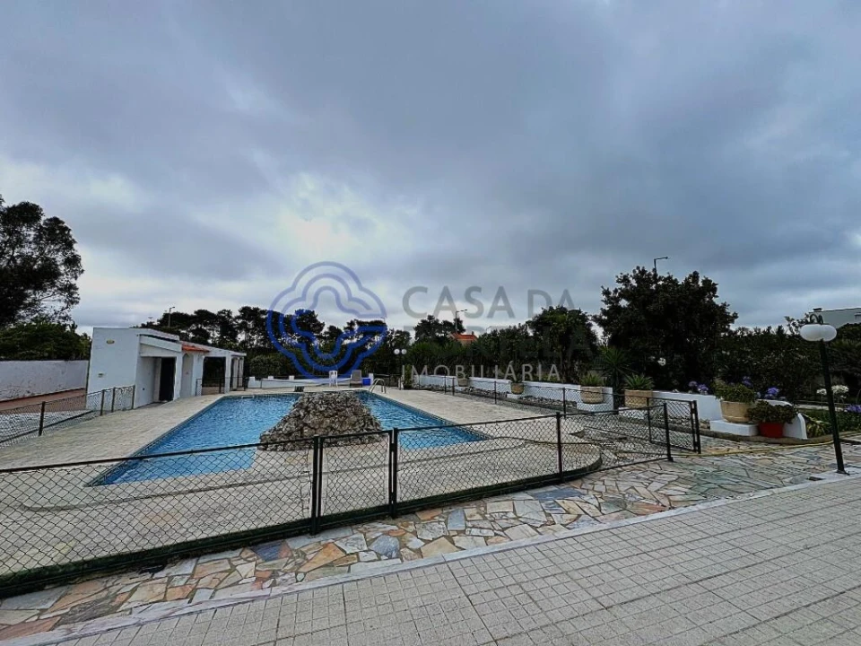 Moradia T4 para Venda em Quinta do Conde Foto 10