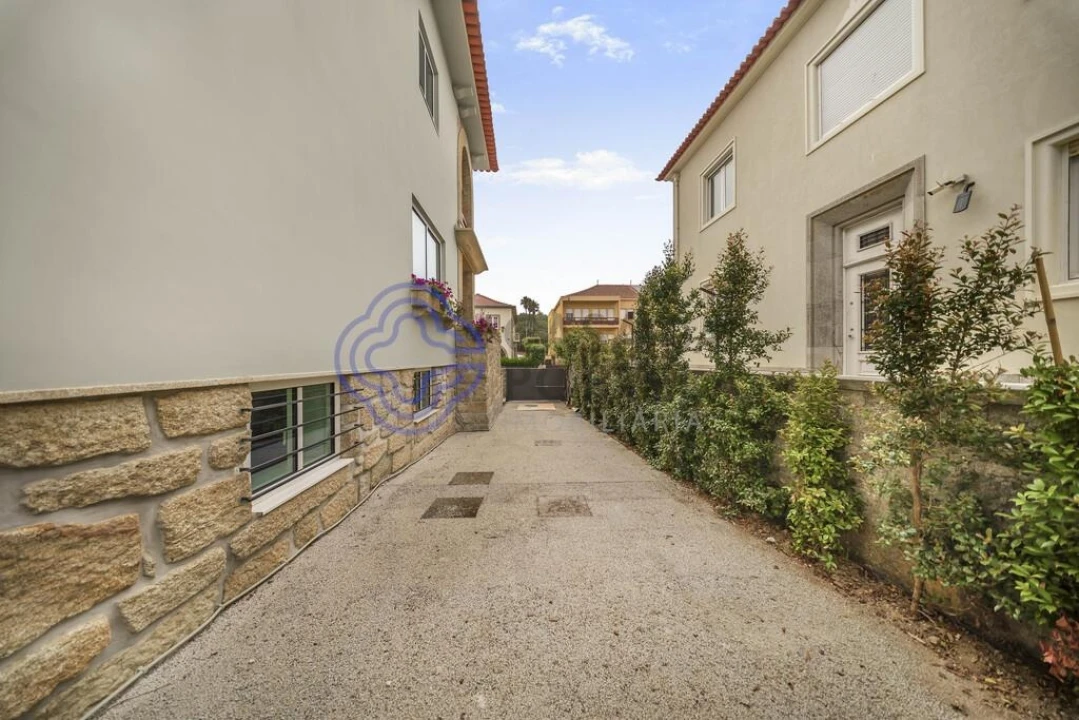 Moradia T4 para Venda em Aldoar, Foz do Douro e Nevogilde Foto 48