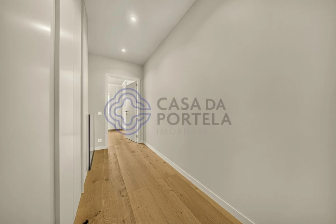 Moradia T4 para Venda em Aldoar, Foz do Douro e Nevogilde Foto 17