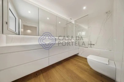 Moradia T4 para Venda em Aldoar, Foz do Douro e Nevogilde