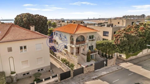 Moradia T4 para Venda em Aldoar, Foz do Douro e Nevogilde