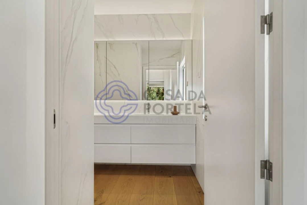 Moradia T4 para Venda em Aldoar, Foz do Douro e Nevogilde Foto 41