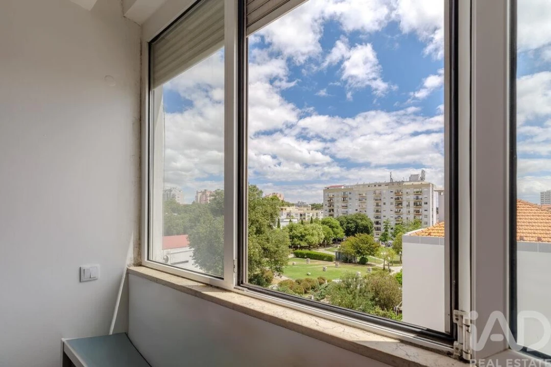 Apartamento T3 para Venda em Alvalade Foto 30