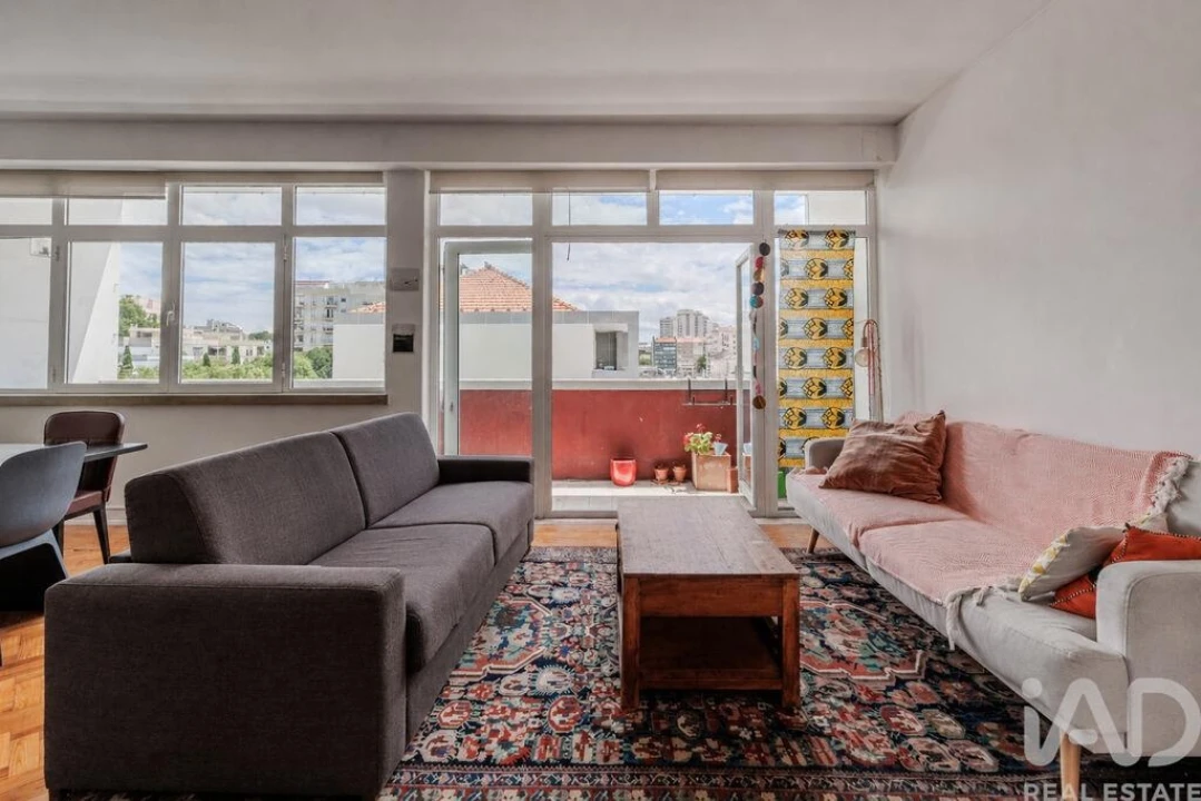 Apartamento T3 para Venda em Alvalade Foto 4