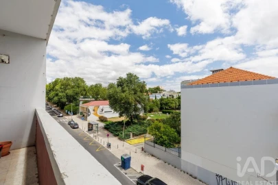 Apartamento T3 para Venda em Alvalade