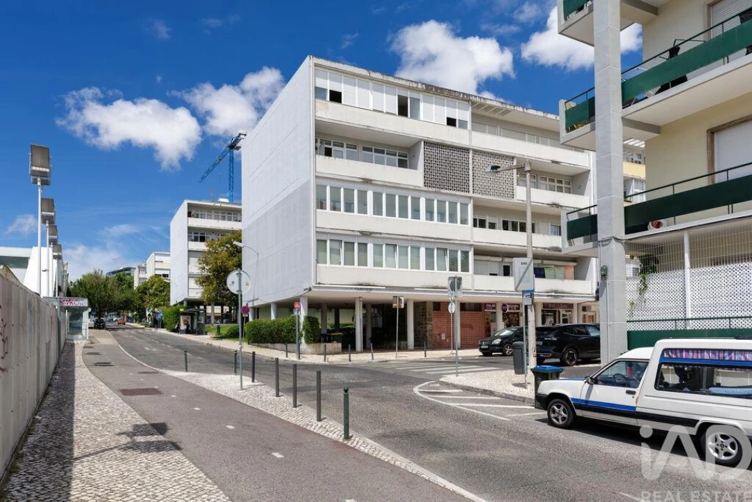 Apartamento T3 para Venda em Alvalade Foto 32