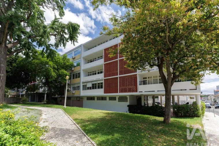 Apartamento T3 para Venda em Alvalade Foto 33