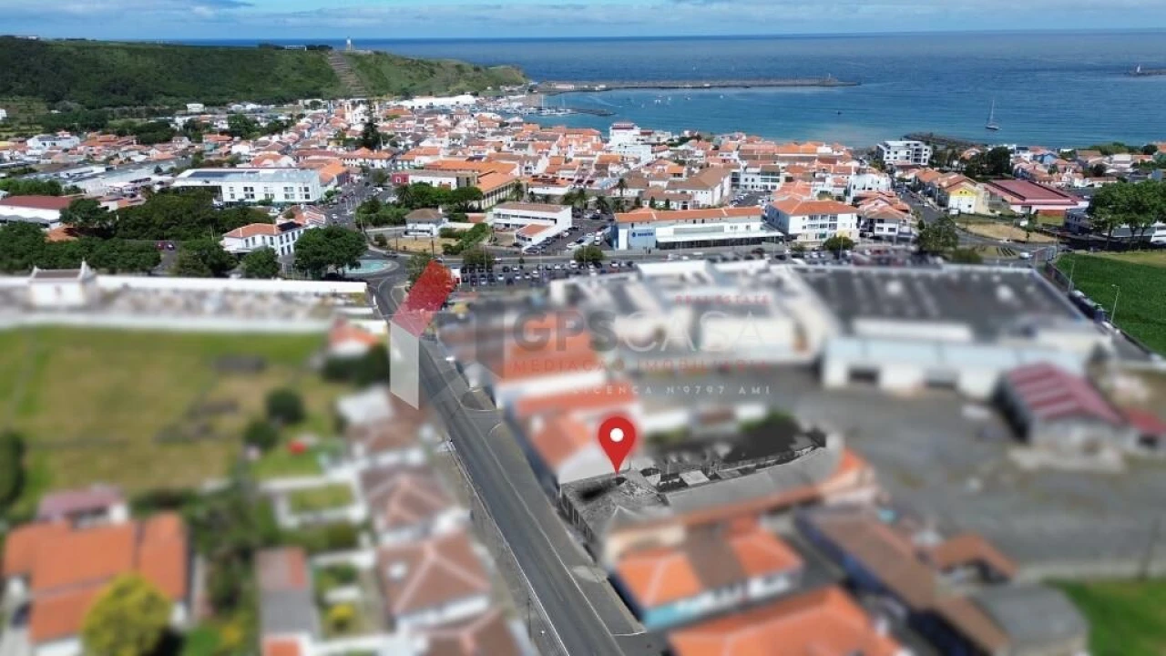 Moradia T2 para Venda em Praia da Vitoria (Santa Cruz) Foto 4