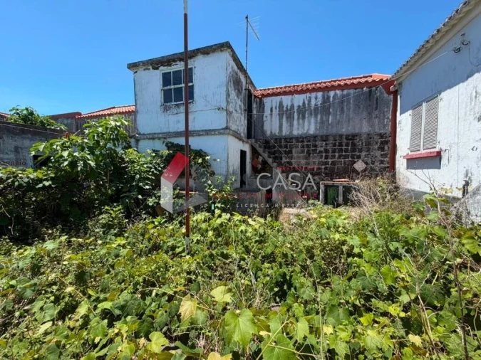 Moradia T2 para Venda em Praia da Vitoria (Santa Cruz) Foto 8