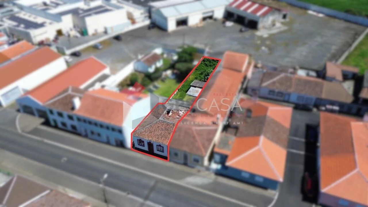 Moradia T2 para Venda em Praia da Vitoria (Santa Cruz) Foto 3