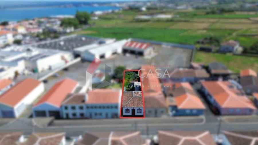 Moradia T2 para Venda em Praia da Vitoria (Santa Cruz)