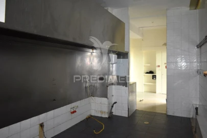 Loja para Arrendamento em Ramalde