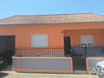 Moradia T3 para Venda em Vale de Cavalos