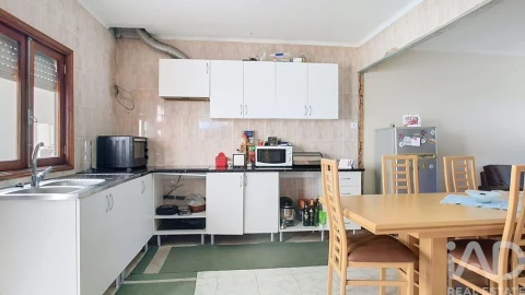 Moradia T4 para Venda em São Miguel do Souto e Mosteirô