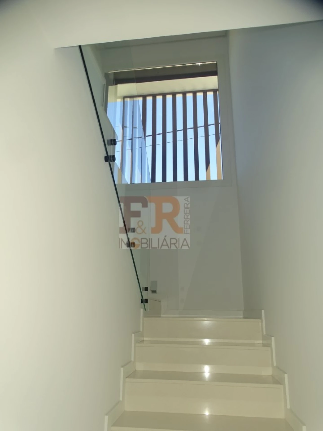 Moradia T4 para Venda em Fernao Ferro Foto 23