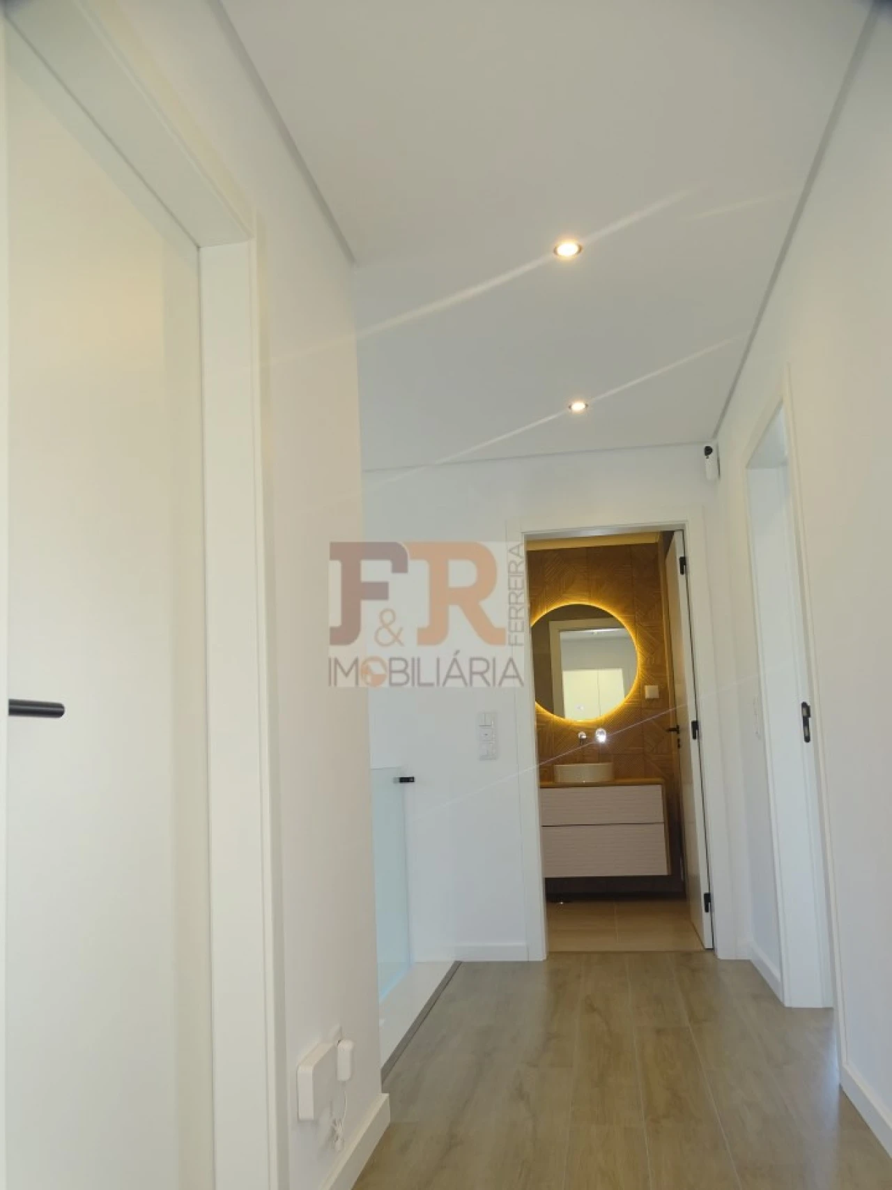 Moradia T4 para Venda em Fernao Ferro Foto 42