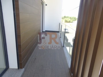 Moradia T4 para Venda em Fernao Ferro