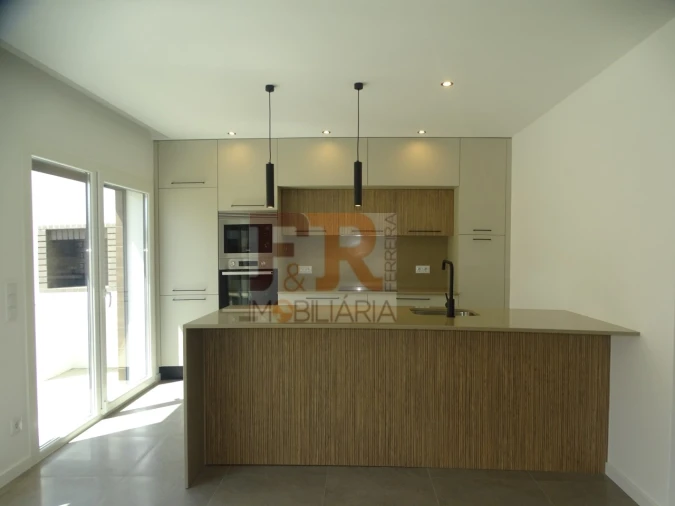 Moradia T4 para Venda em Fernao Ferro Foto 7