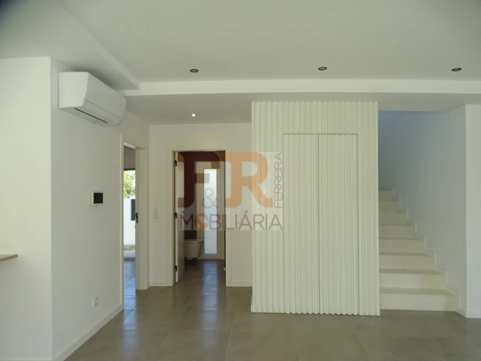 Moradia T4 para Venda em Fernao Ferro Foto 6