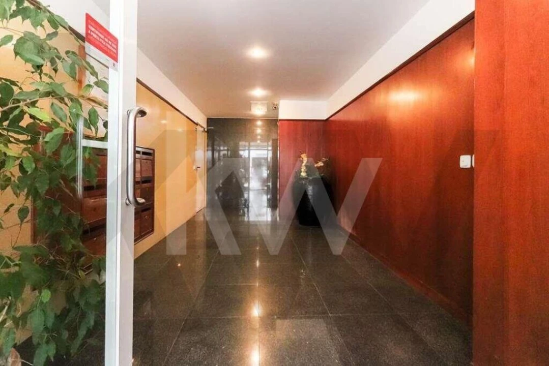 Apartamento T2 para Arrendamento em Lumiar Foto 24