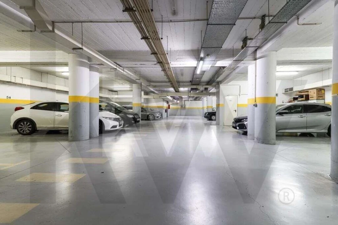 Apartamento T2 para Arrendamento em Lumiar Foto 9