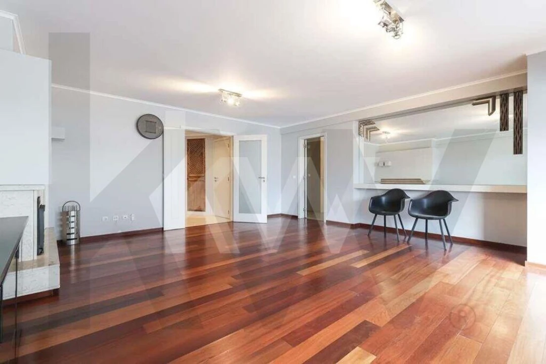 Apartamento T2 para Arrendamento em Lumiar Foto 17