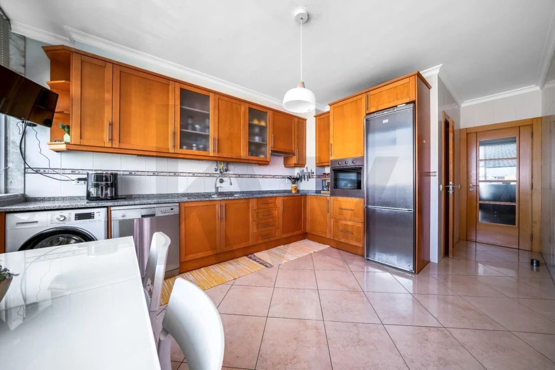 Apartamento T3 para Venda em Faro (Sé e São Pedro) Foto 6