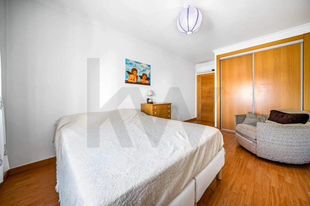 Apartamento T3 para Venda em Faro (Sé e São Pedro) Foto 17