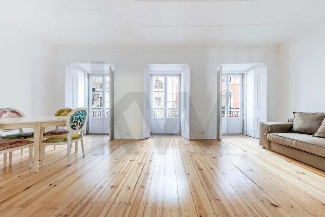 Apartamento T1 para Arrendamento em Santo António Foto 1