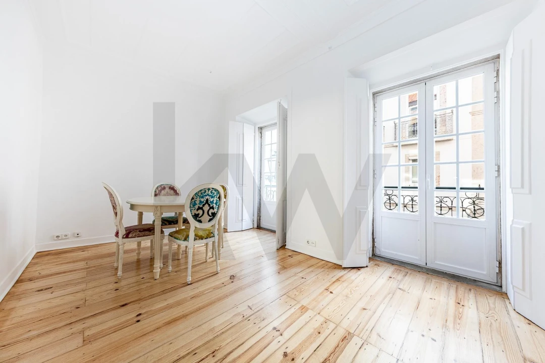 Apartamento T1 para Arrendamento em Santo António Foto 5