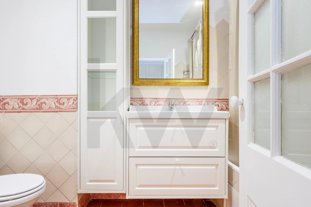 Apartamento T1 para Arrendamento em Santo António Foto 25