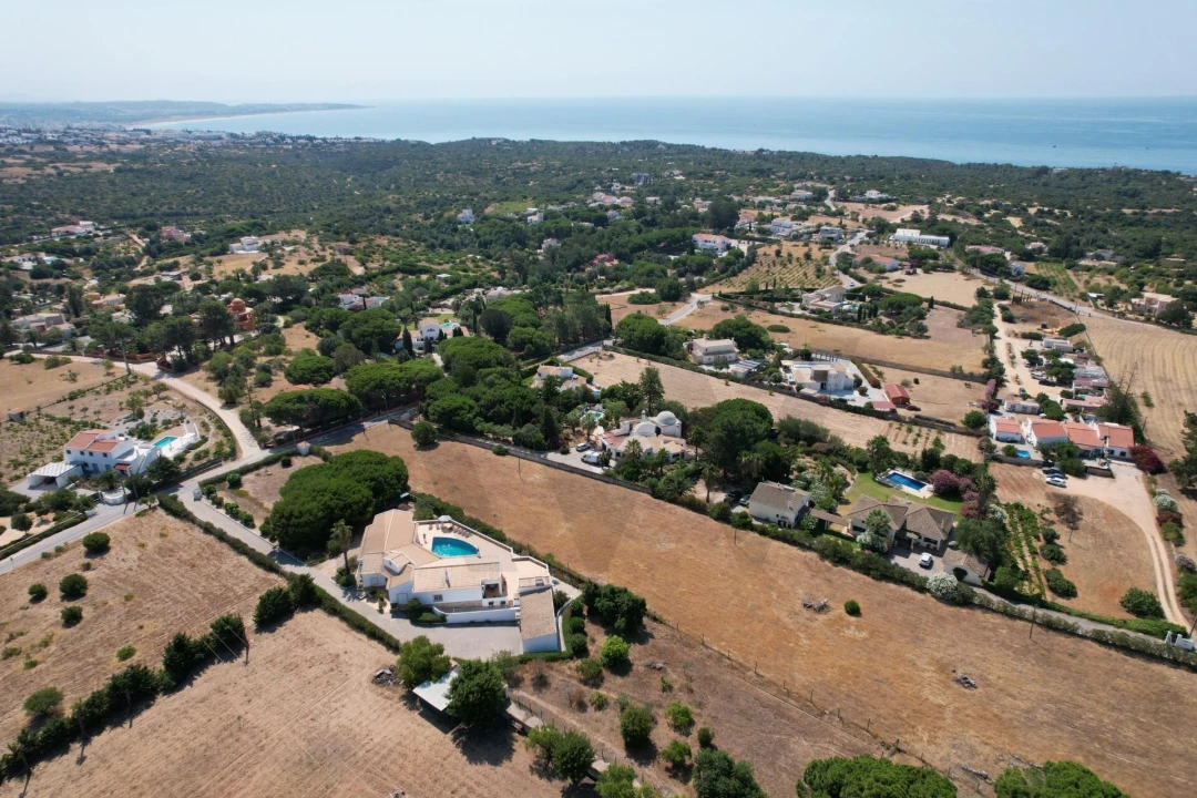 Moradia T4 para Venda em Lagoa e Carvoeiro Foto 2