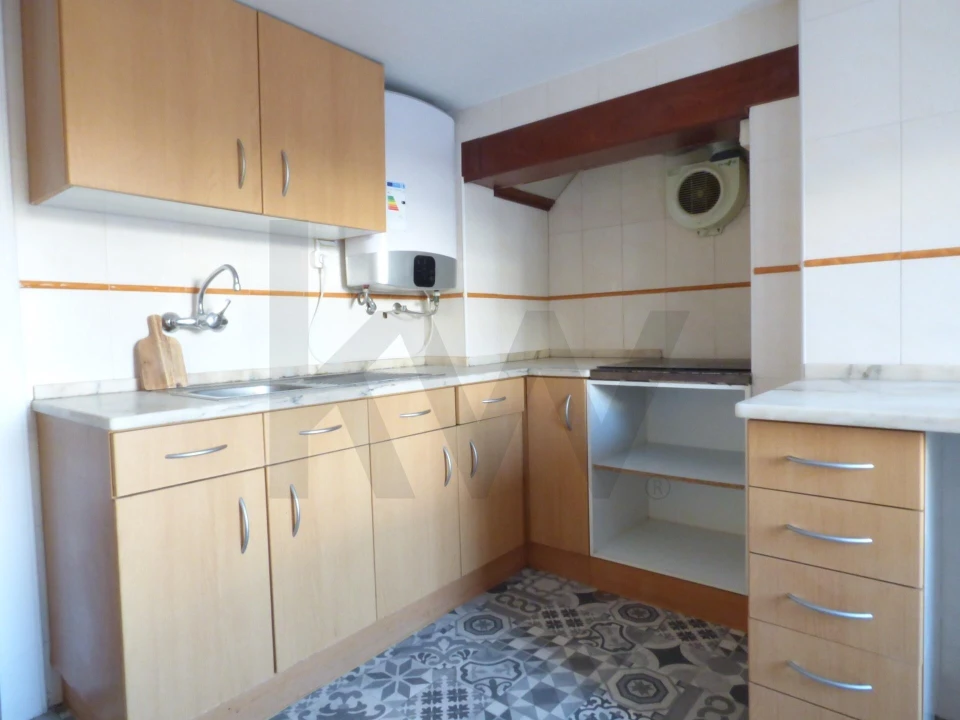 Apartamento T3 para Arrendamento em Misericórdia Foto 12