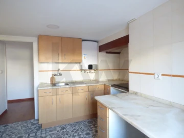 Apartamento T3 para Arrendamento em Misericórdia