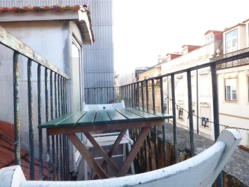 Apartamento T3 para Arrendamento em Misericórdia