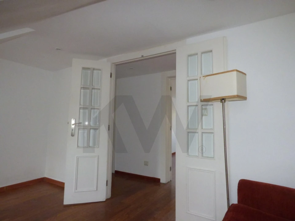 Apartamento T3 para Arrendamento em Misericórdia Foto 31
