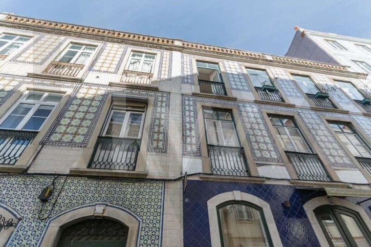 Apartamento T3 para Arrendamento em Misericórdia Foto 2