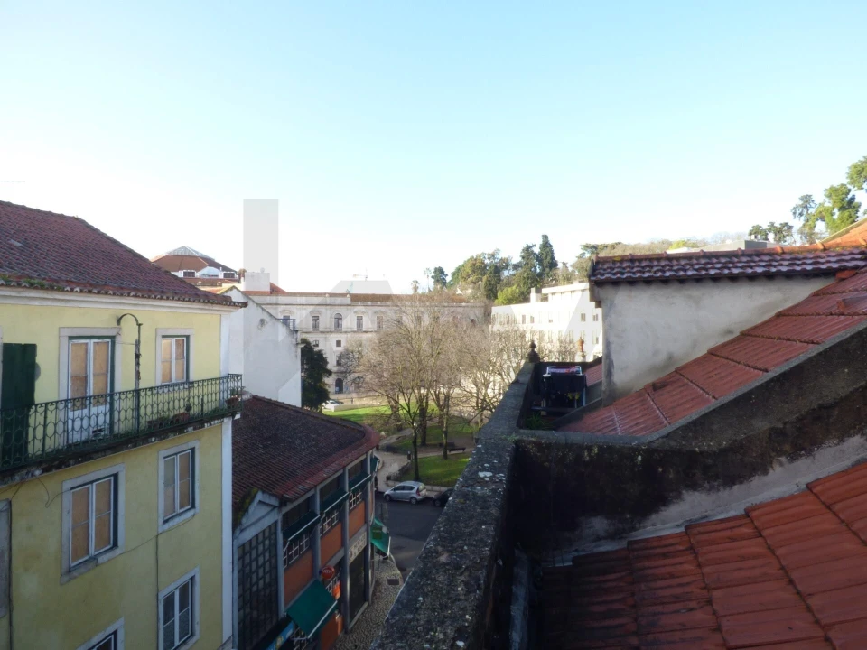 Apartamento T3 para Arrendamento em Misericórdia Foto 24