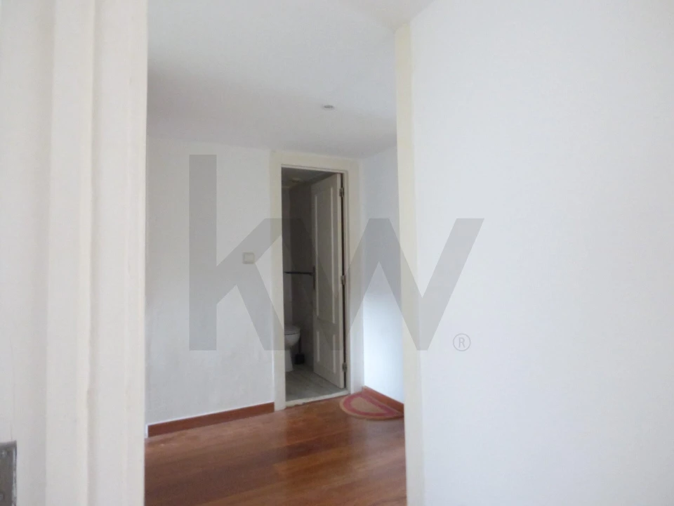 Apartamento T3 para Arrendamento em Misericórdia Foto 20