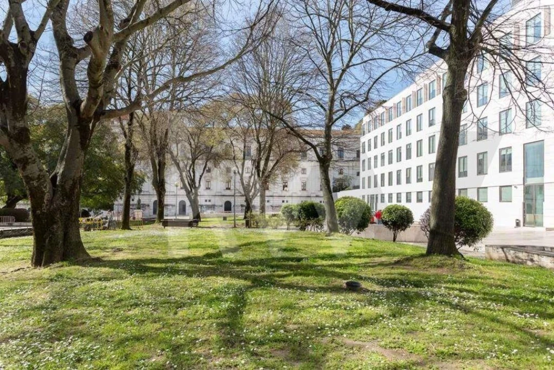 Apartamento T3 para Arrendamento em Misericórdia Foto 3