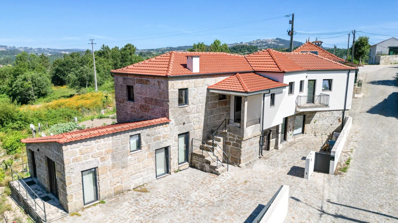 Moradia T3 para Venda em Tabuado Foto 1