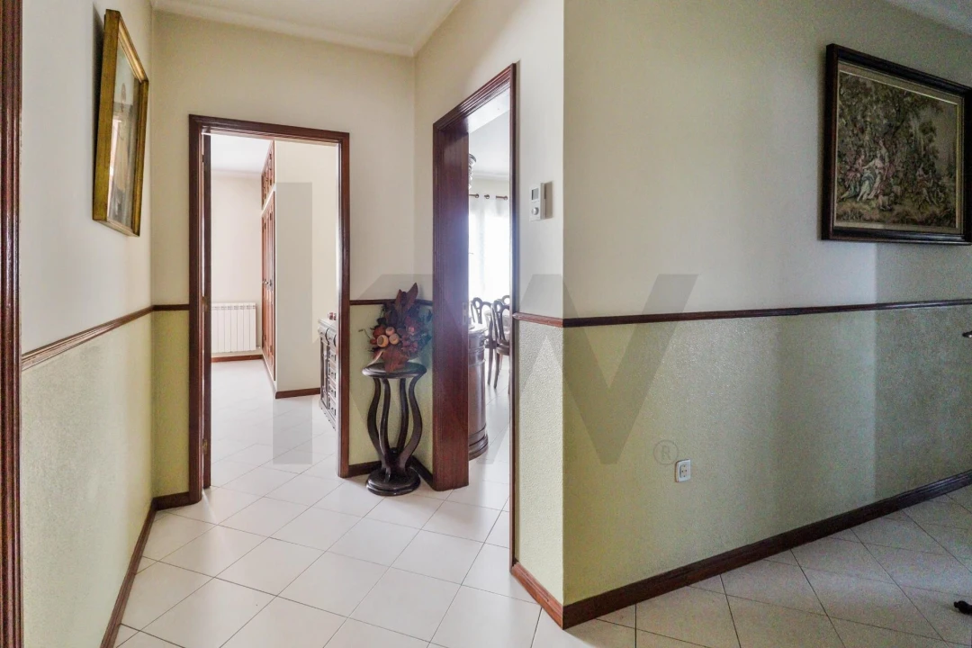 Moradia T3 para Venda em Oiã Foto 13
