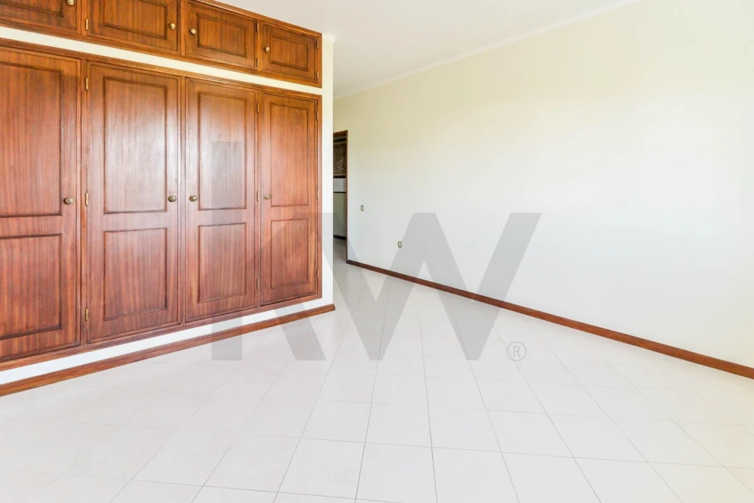 Moradia T3 para Venda em Oiã Foto 15