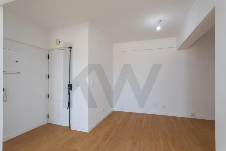 Apartamento T2 para Venda em Cacém e São Marcos Foto 13