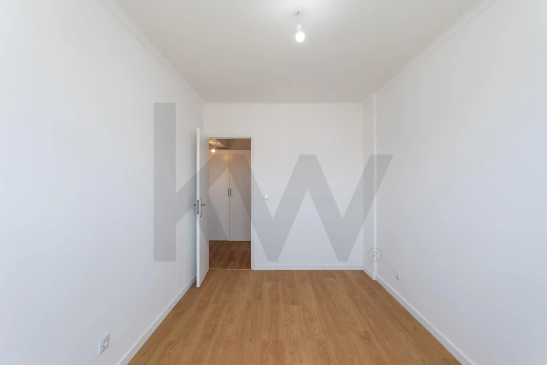 Apartamento T2 para Venda em Cacém e São Marcos Foto 25